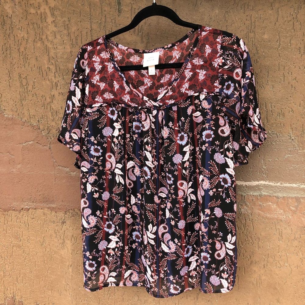 NWOT Knox Rose 🌹 Floral Printed Blouse